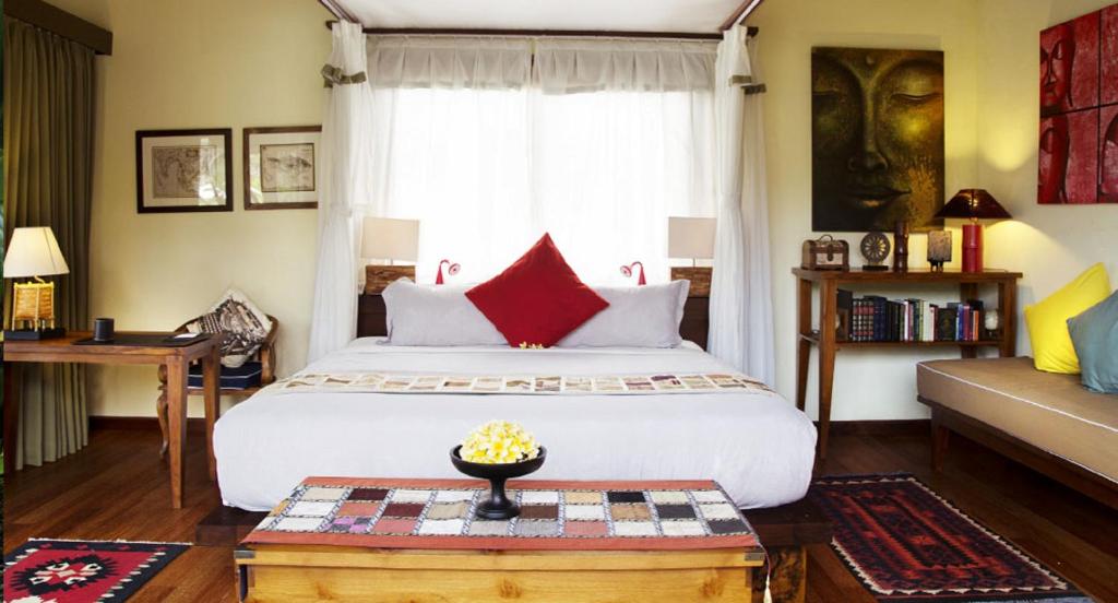 Сьюит (Люкс с видом на бассейн), Villa with private pool at Villa Nirvana Ubud