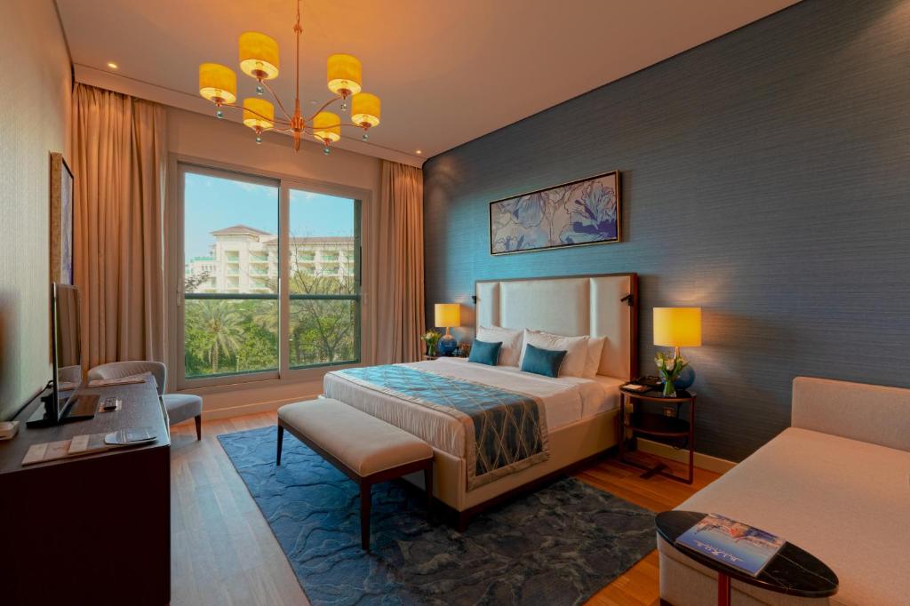 Сьюит (Роскошный люкс с 3 спальнями) отеля Rixos The Palm Luxury Suite Collection - Ultra All Inclusive, Дубай