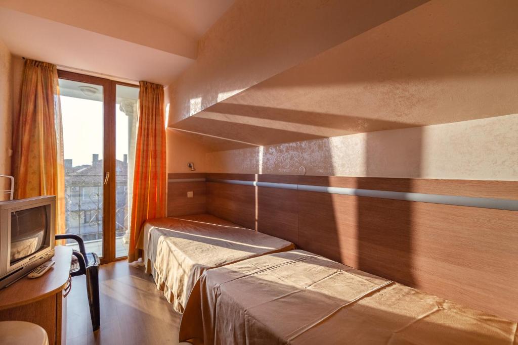 Апартаменты (Апартаменты с 1 спальней (для 4 взрослых)) отеля Hotel Zeus, Поморие
