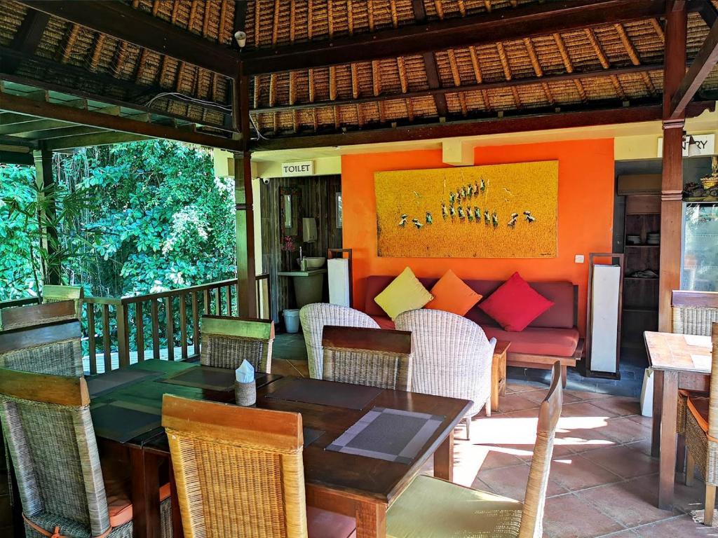 Сьюит (Люкс с видом на бассейн), Villa with private pool at Villa Nirvana Ubud