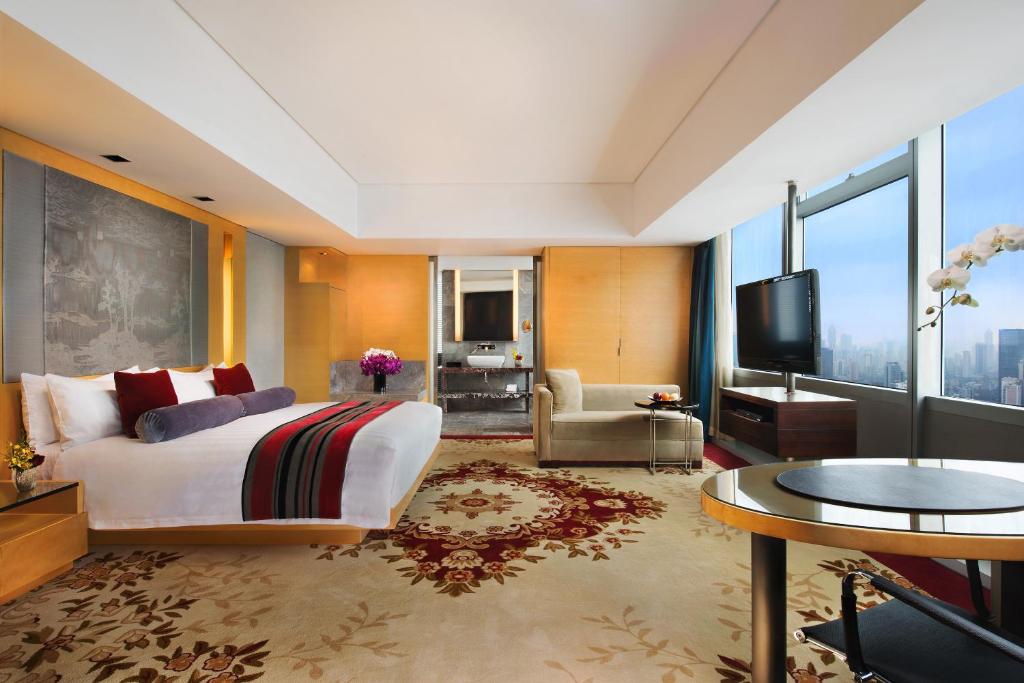 Двухместный (Двухместный номер бизнес-класса с 1 кроватью или 2 отдельными кроватями) отеля The Longemont Shanghai, Шанхай