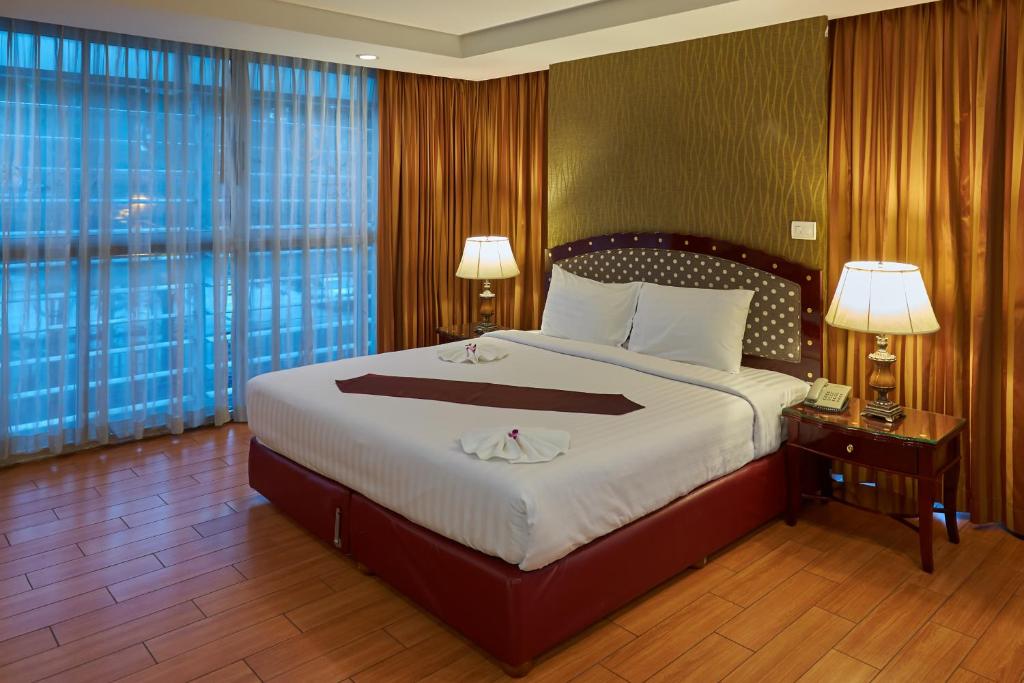 Двухместный (Номер Делюкс с кроватью размера «king-size») отеля Nana Hiso, Бангкок