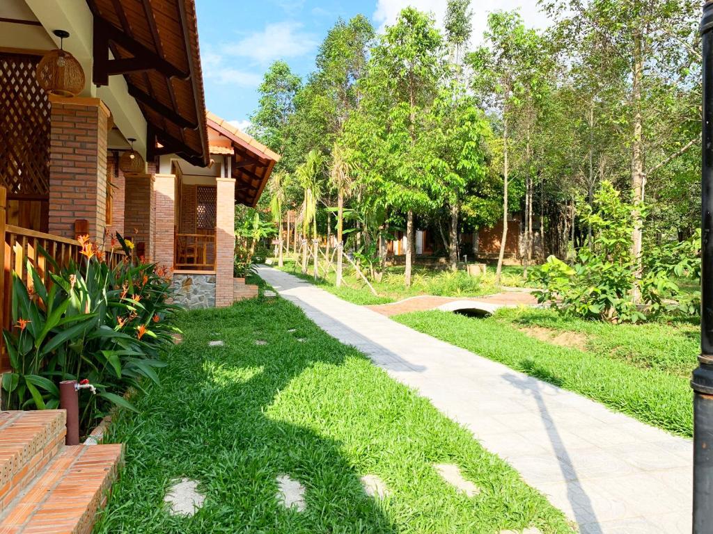 Двухместный (Двухместный номер с 1 кроватью, вид на сад) курортного отеля The Garden House Phu Quoc, Дуонг-Донг