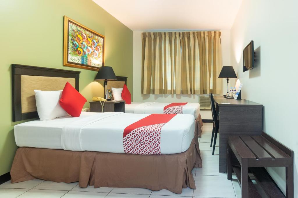 Двухместный (Улучшенный номер Твин) отеля OYO 187 The Maxwell Hotel, Себу