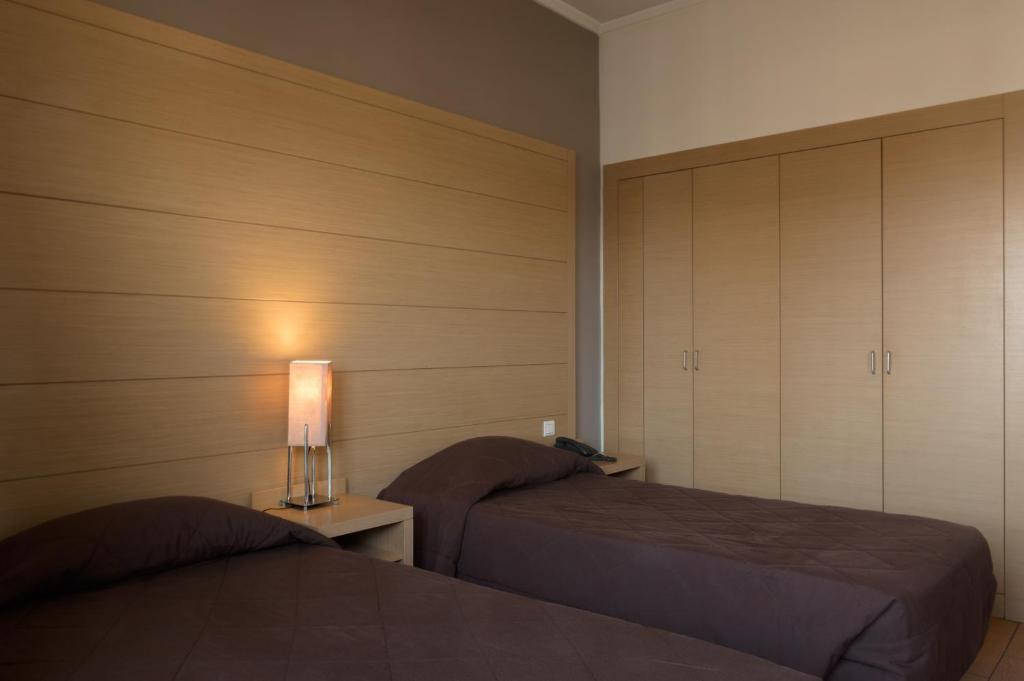 Двухместный (Двухместный номер с 2 отдельными кроватями) отеля Parnon Hotel, Афины