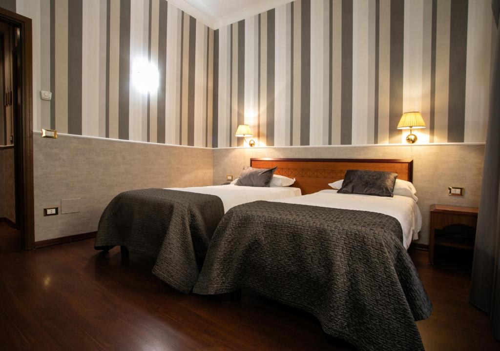Двухместный (Двухместный номер с 2 отдельными кроватями) отеля Hotel Astoria, Болонья