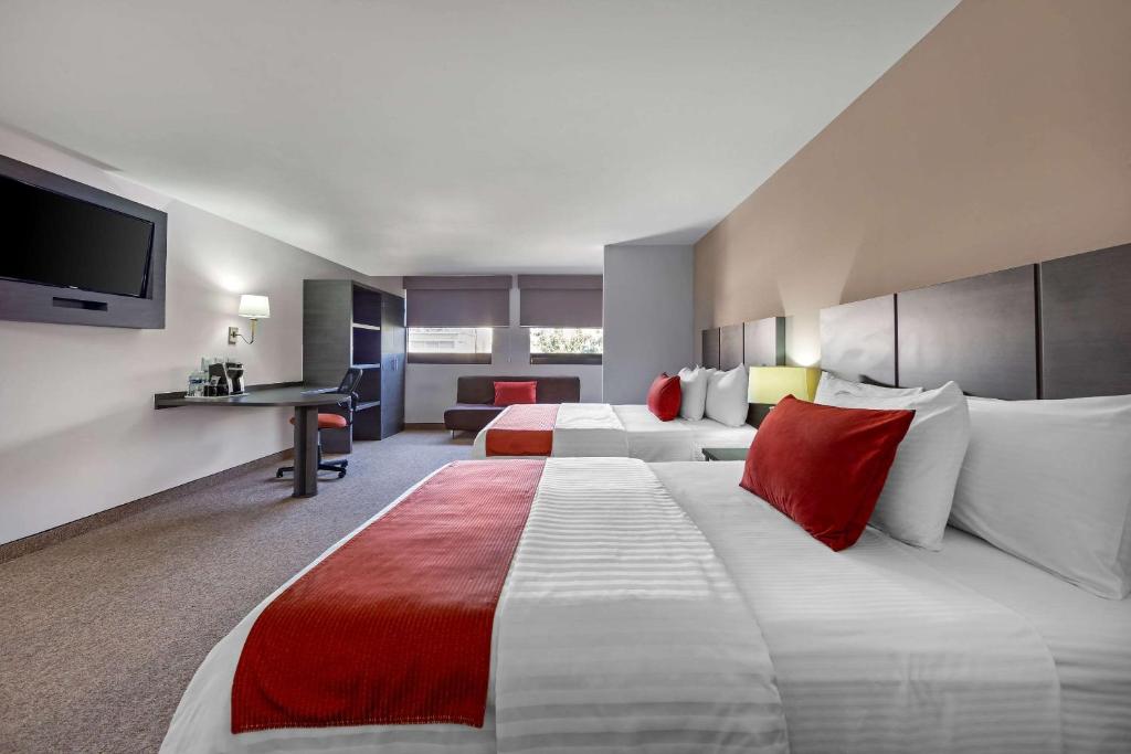 Семейный (Двухместный номер с 2 двуспальными кроватями - для некурящих) отеля Comfort Inn Querétaro, Керетаро
