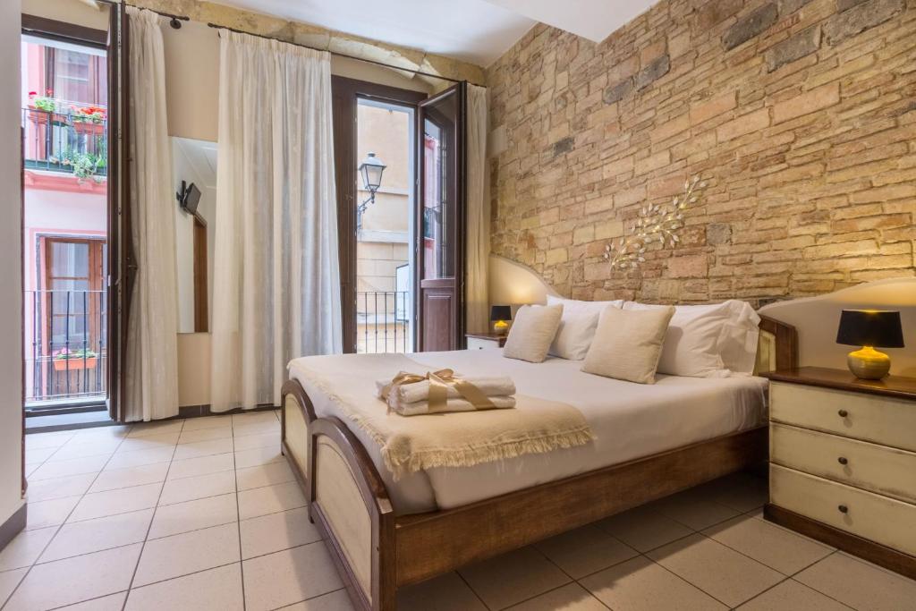 Двухместный (Улучшенный двухместный номер с 1 кроватью) гостевого дома Arcobaleno Rooms, Кальяри