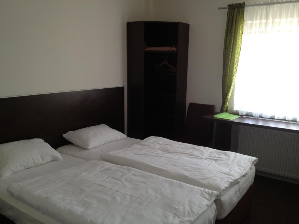 Двухместный (Стандартный двухместный номер с 1 кроватью) отеля Sport Mlada Boleslav, Млада-Болеслав