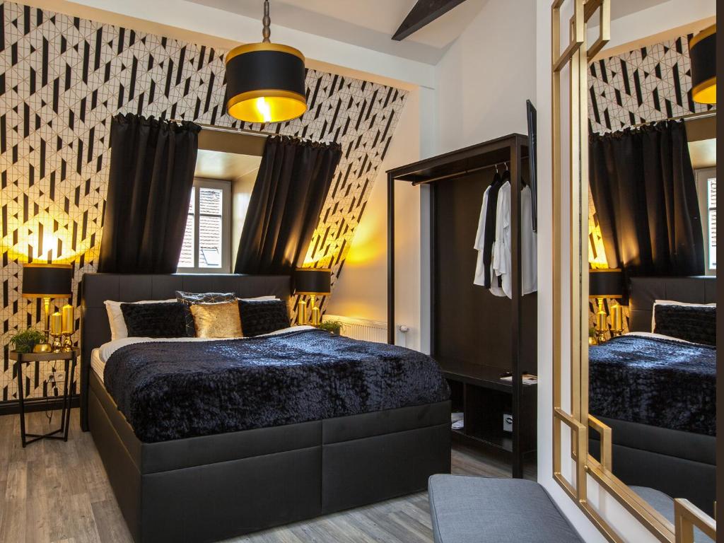 Двухместный (Двухместный номер Делюкс с 1 кроватью) отеля Golden Prague Rooms, Прага