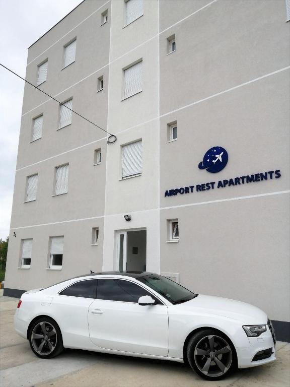 Четырехместный (Четырехместный номер Делюкс), Airport Rest Apartments