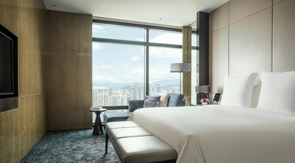 Апартаменты (Апартаменты Делюкс с 1 спальней) отеля Four Seasons Hotel Kuala Lumpur, Куала-Лумпур