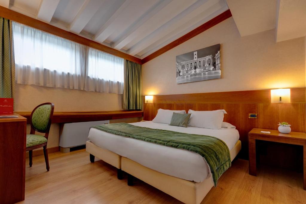 Двухместный (Двухместный номер эконом-класса с 1 кроватью или 2 отдельными кроватями - Мансарда) отеля Cicerone Hotel, Рим
