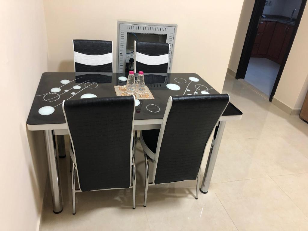 Студио (Улучшенный номер-студио), Апарт-отель Luluat Al Khaleej Furnished Apartments