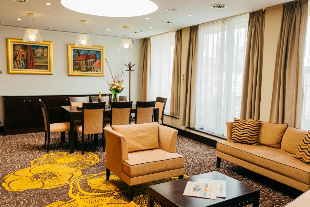 Сьюит (Президентский люкс), Radisson Blu Carlton Hotel, Bratislava