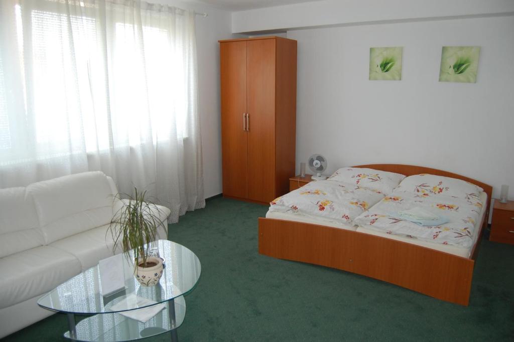 Апартаменты (Апартаменты с 1 спальней) гостевого дома Penzion Jarka, Братислава