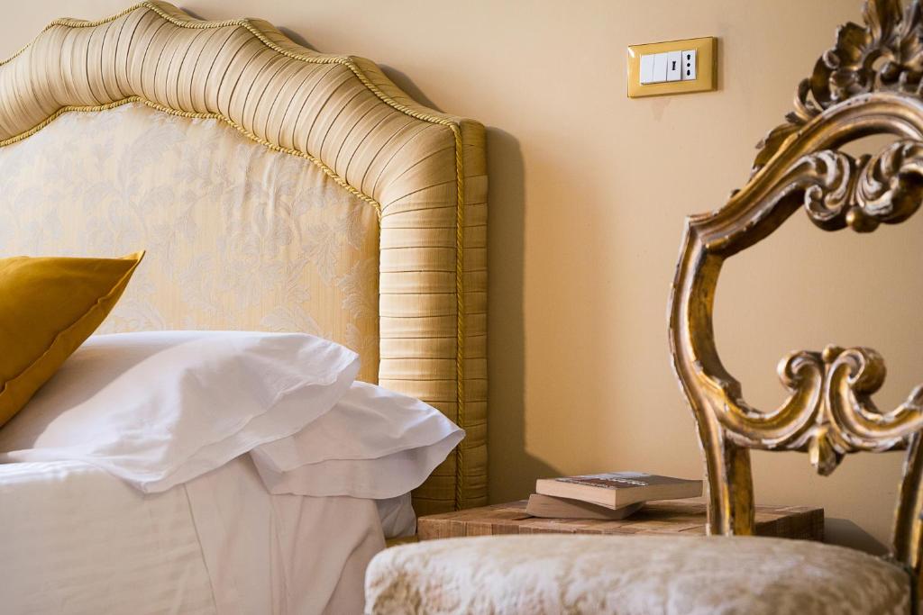 Двухместный (Номер Делюкс с кроватью размера «king-size») гостевого дома Nerva Accomodation Cavour, Рим