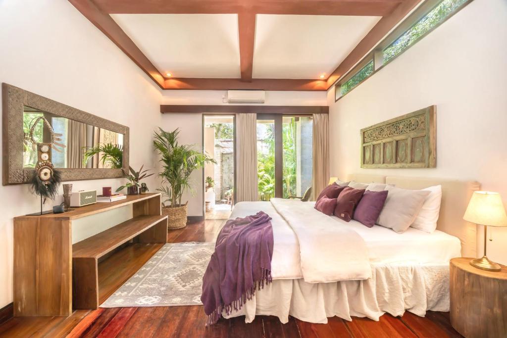 Двухместный (Hendrix Deluxe Double or Twin Room with Balcony and Garden View) отеля Soulshine Bali, Убуд