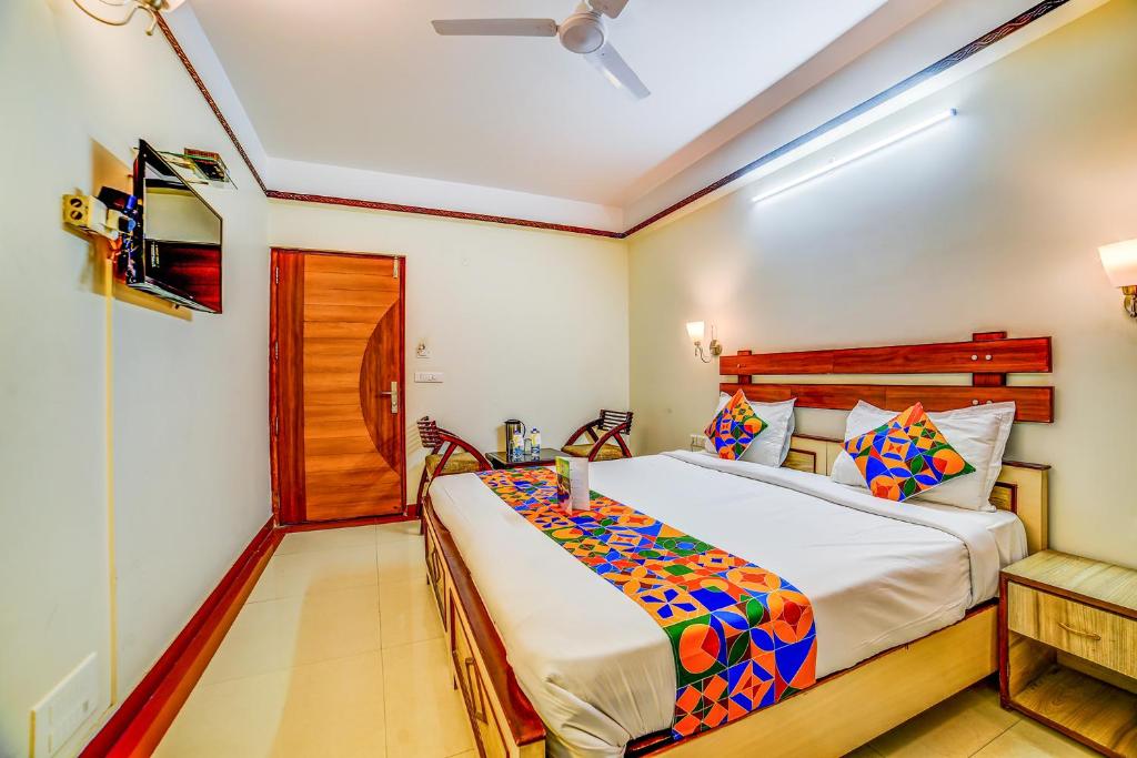 Двухместный (Двухместный номер «Гранд» с 1 кроватью) отеля Hotel Kings Corner, Джайпур