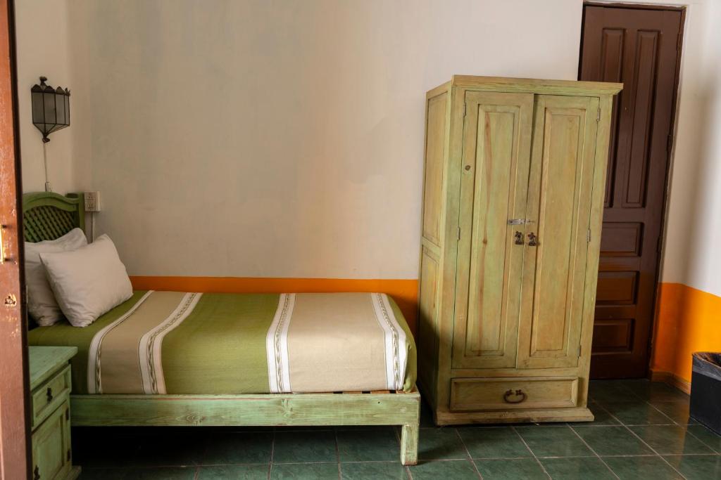 Номер (Кровать в общем номере с 4 кроватями) отеля Casa Vilasanta, Гвадалахара