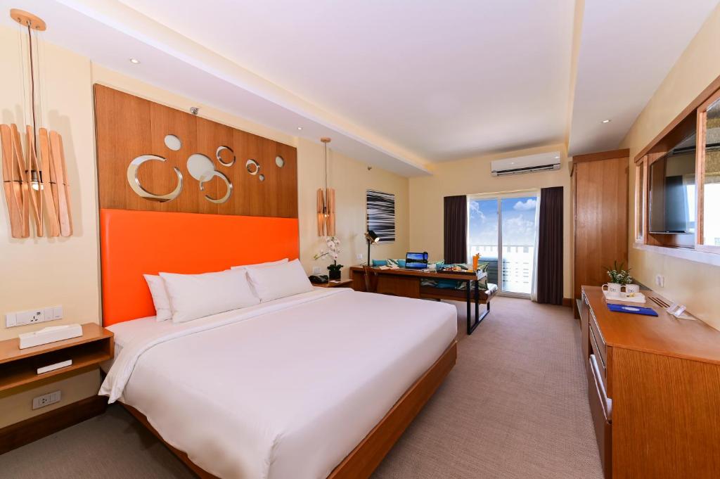 Сьюит (Be Classy - King Suite) курортного отеля Be Resort Mactan, Мактан