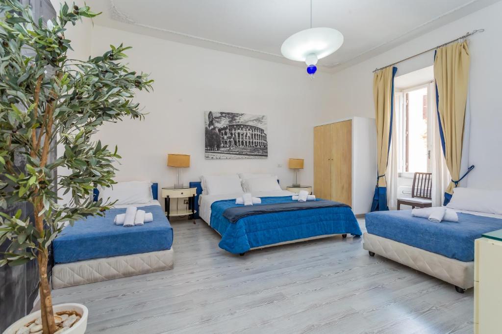 Семейный (Роскошный пятиместный номер - Via Catone 21) гостевого дома Deluxe Rooms, Рим