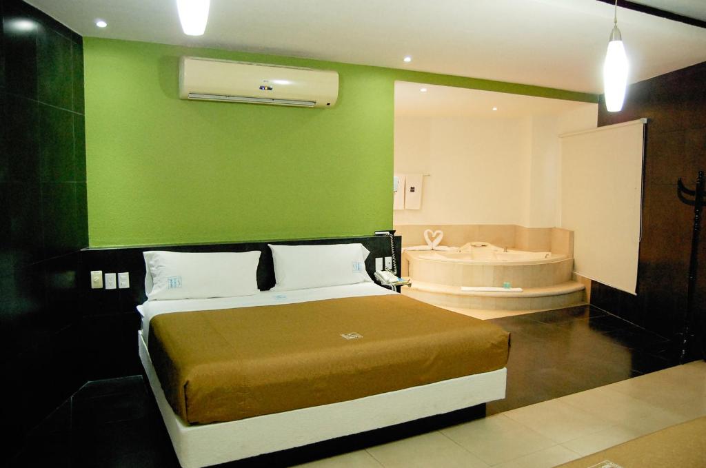 Двухместный (Двухместный номер с 1 кроватью и гидромассажной ванной) отеля Hotel Porto Novo, Веракрус