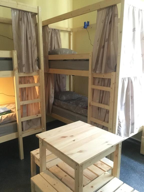 Номер (Спальное место на двухъярусной кровати в общем номере для мужчин) хостела Kaera Hostel, Таллин