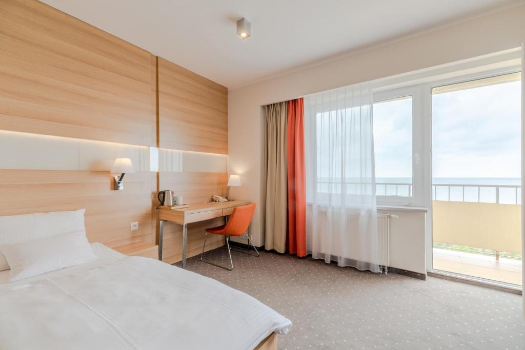 Двухместный (Двухместный номер «Комфорт» с 1 кроватью, вид на море) отеля Vestina Wellness & SPA Hotel, Мендзыздрое