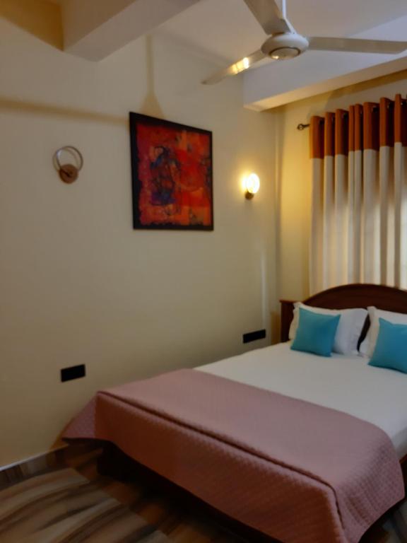 Двухместный (Стандартный двухместный номер с 1 кроватью и вентилятором) курортного отеля Marathona Tourist Resort - Anuradhapura, Анурадхапура