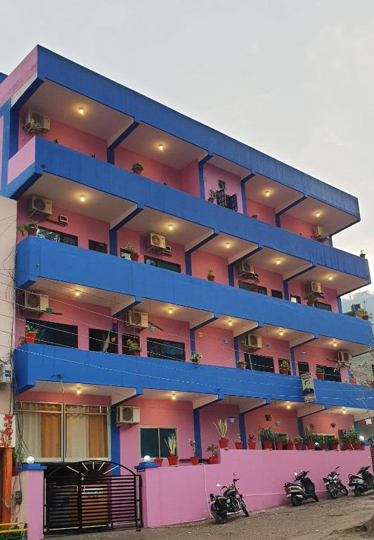 Курортный отель Rishikesh Resorts, Ришикеш