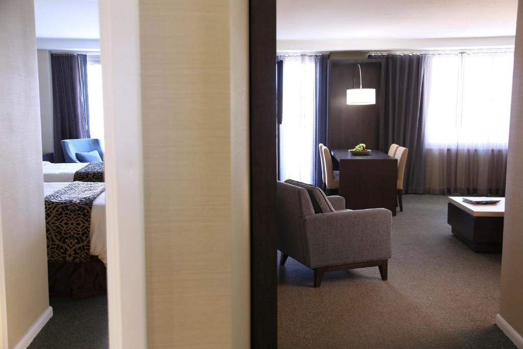 Сьюит (Люкс с 1 спальней с кроватью размера king-size), The Windsor Suites Philadelphia