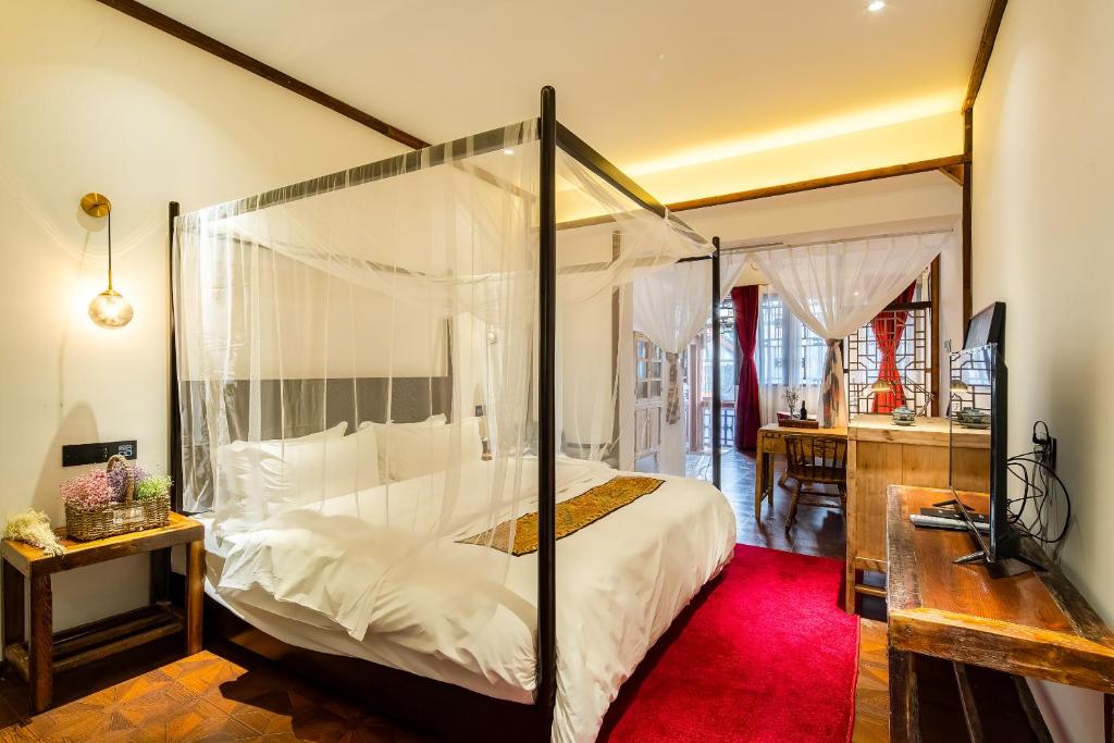 Двухместный (Двухместный номер с 1 кроватью и балконом) отеля Qintai beautiful Inn, Чэнду