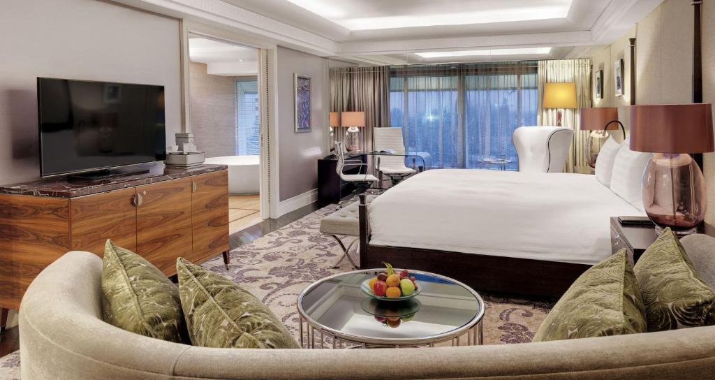 Двухместный (Представительский двухместный номер с 1 кроватью) отеля Hotel Indonesia Kempinski Jakarta, Джакарта