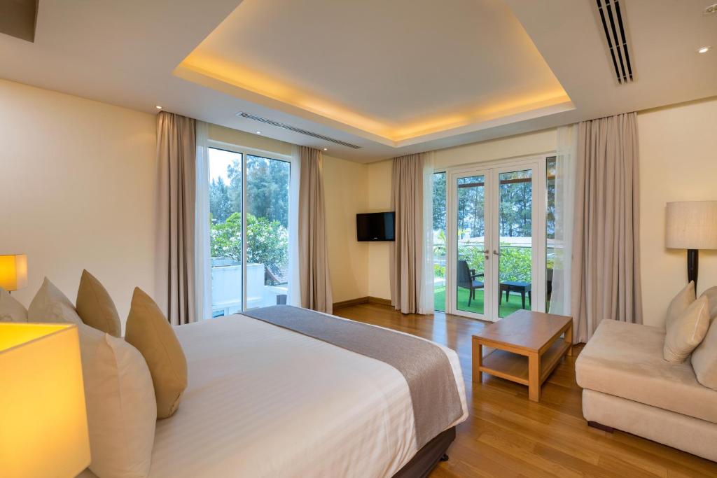 Вилла (VO4B: Вилла «Бассейн» с 4 спальнями и кухней) курортного отеля Grand West Sands Resort & Villas Phuket, Пхукет