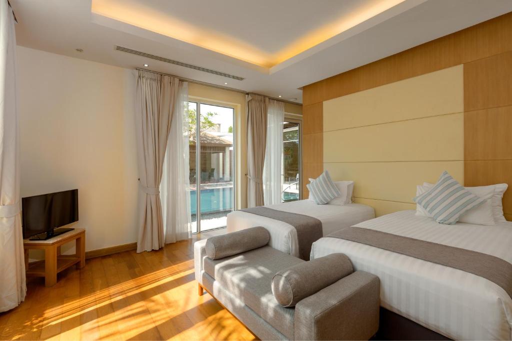 Вилла (VG3B: Вилла «Бассейн» с 3 спальнями и кухней) курортного отеля Grand West Sands Resort & Villas Phuket, Пхукет