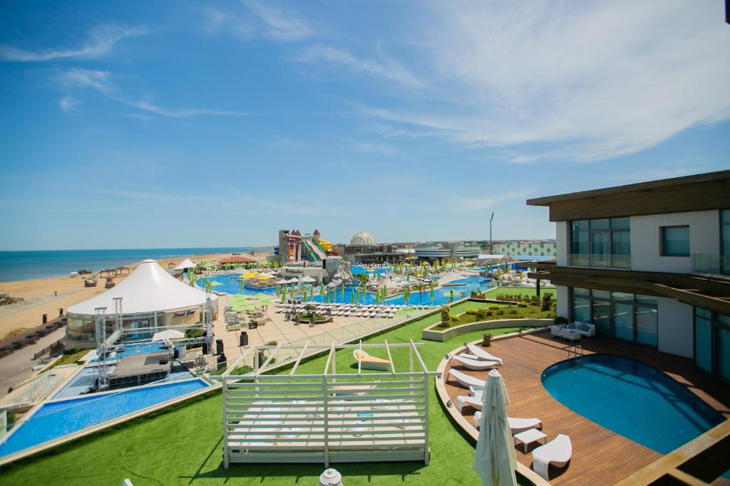 Азербайджан отели с пляжем. Аквапарк dalga Beach Баку. Далга аквапарк в Баку. Далга Бич Азербайджан. Далга Бич Баку.