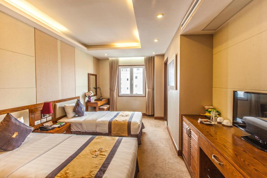 Двухместный (Двухместный номер Делюкс с 2 отдельными кроватями) отеля Lenid Hanoi Hotel, Ханой