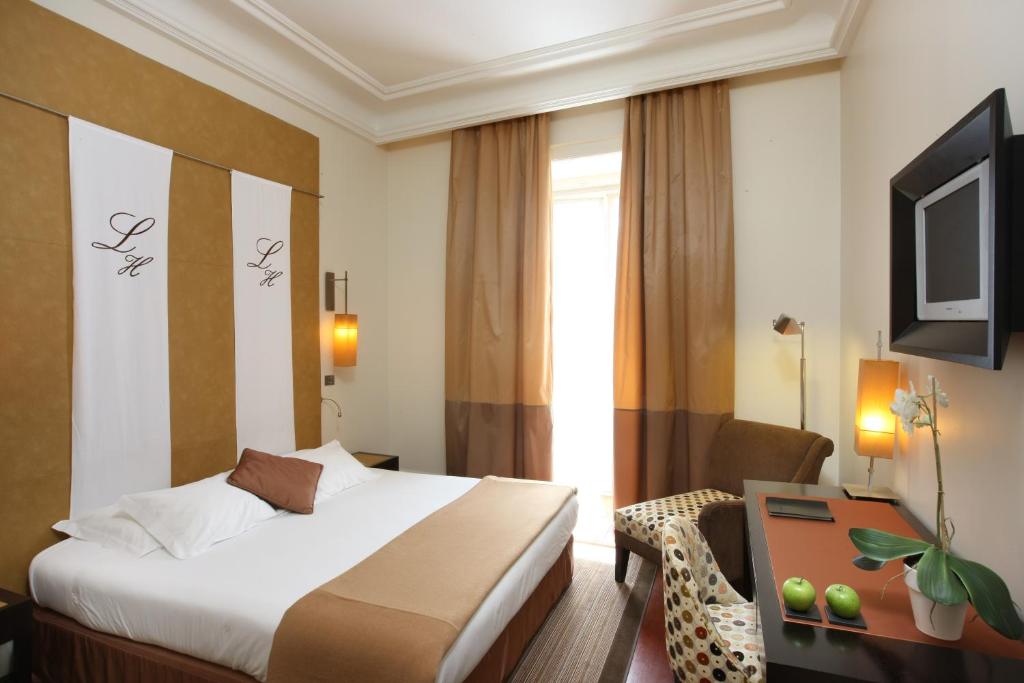 Двухместный (Специальное предложение - Улучшенный двухместный номер с 1 кроватью или 2 отдельными кроватями (для гостей старше 50 лет)) отеля Heritage Avenida Liberdade, Лиссабон