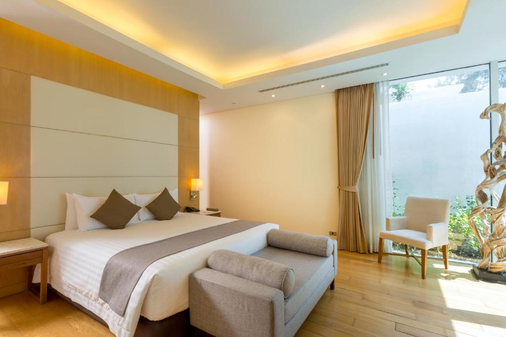 Вилла (VF2B: Вилла «Бассейн» с 2 спальнями и кухней, рядом с океаном) курортного отеля Grand West Sands Resort & Villas Phuket, Пхукет