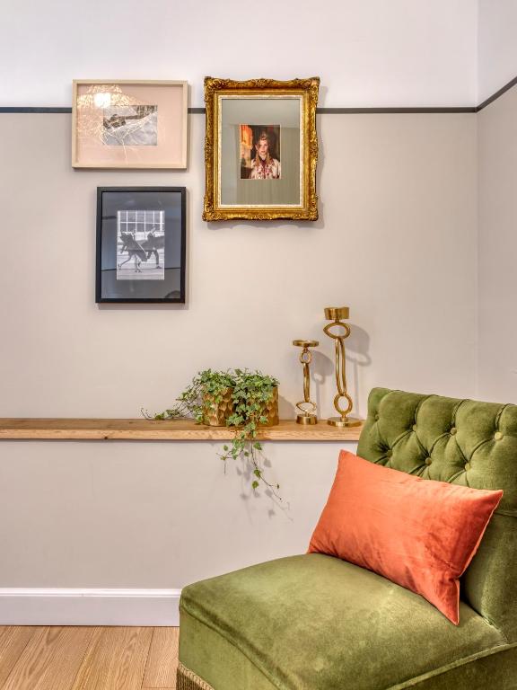 Апартаменты (Апартаменты в пентхаусе), The Pinnacle Athens