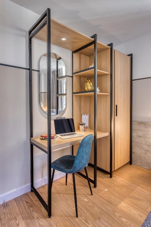 Апартаменты (Апартаменты в пентхаусе), The Pinnacle Athens