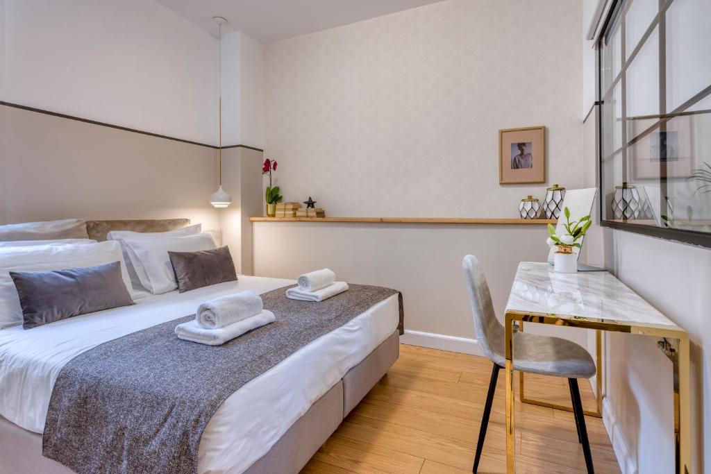 Сьюит (Улучшенный люкс), The Pinnacle Athens