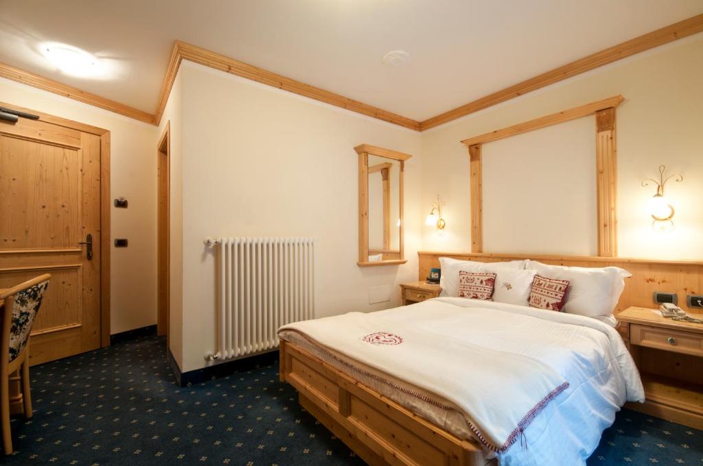Двухместный (Двухместный номер эконом-класса с 1 кроватью) отеля Hotel Gianna, Мадонна-ди-Кампильо