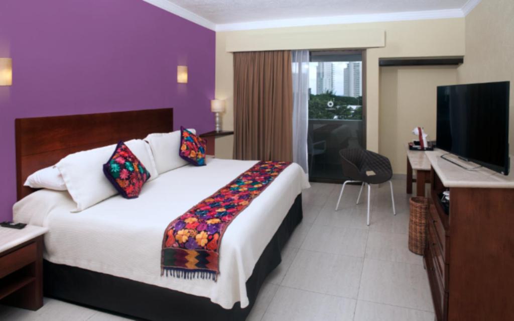 Двухместный (Стандартный двухместный номер с 1 кроватью) отеля Adhara Hacienda Cancun, Канкун