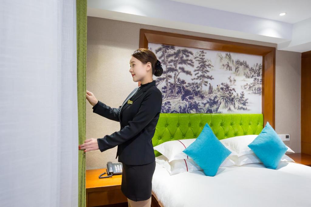 Двухместный (Улучшенный двухместный номер с 1 кроватью) отеля Yiwu Justin Hotel, Иу