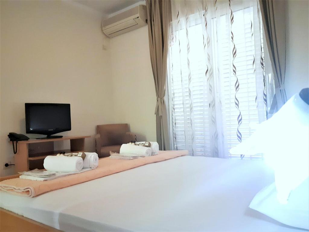 Двухместный (Двухместный номер эконом-класса с 1 кроватью), Garni Hotel Koral