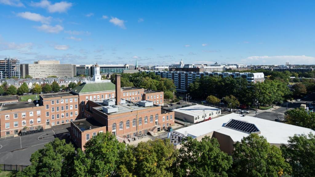 Четырехместный (Номер-студио с кроватью размера «king-size»), Hyatt House Washington DC/The Wharf