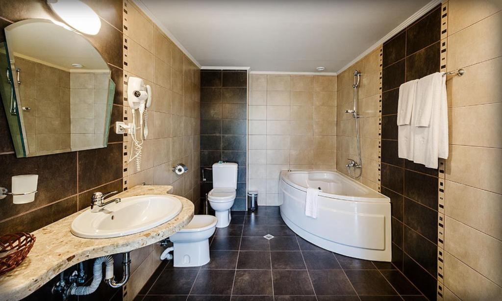 Апартаменты (Апартаменты с гидромассажной ванной) отеля Alliance Hotel, Пловдив