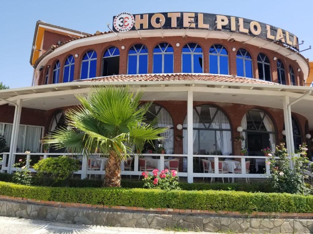 Отель Pilo Lala Restorant-Hotel, Konjat, Люшня